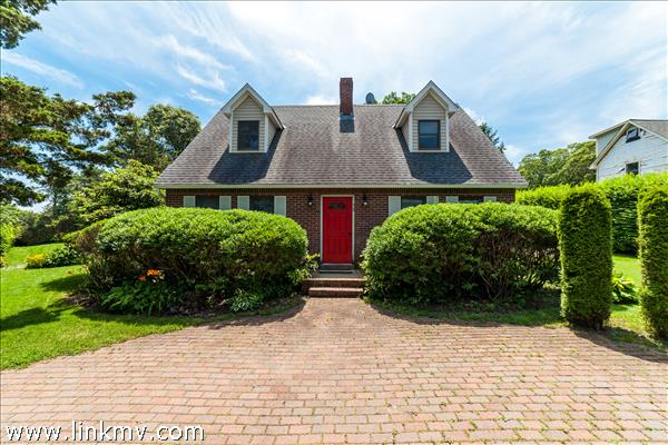 Vineyard Ave Driveway