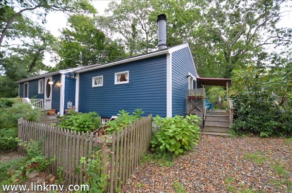 Year Round home with 2 bedrooms and plenty of parking nestled in the East Chop Highland!