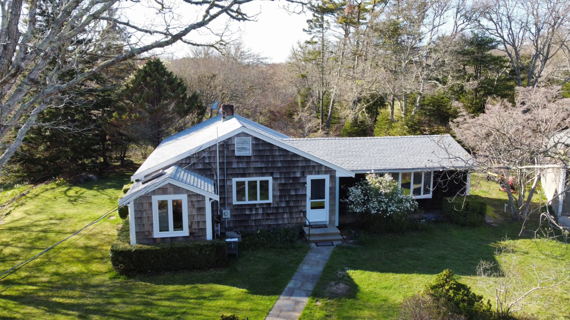 For Sale 135 Middle Road, Chilmark, MA 02535, North 5 Beds / 2 Full