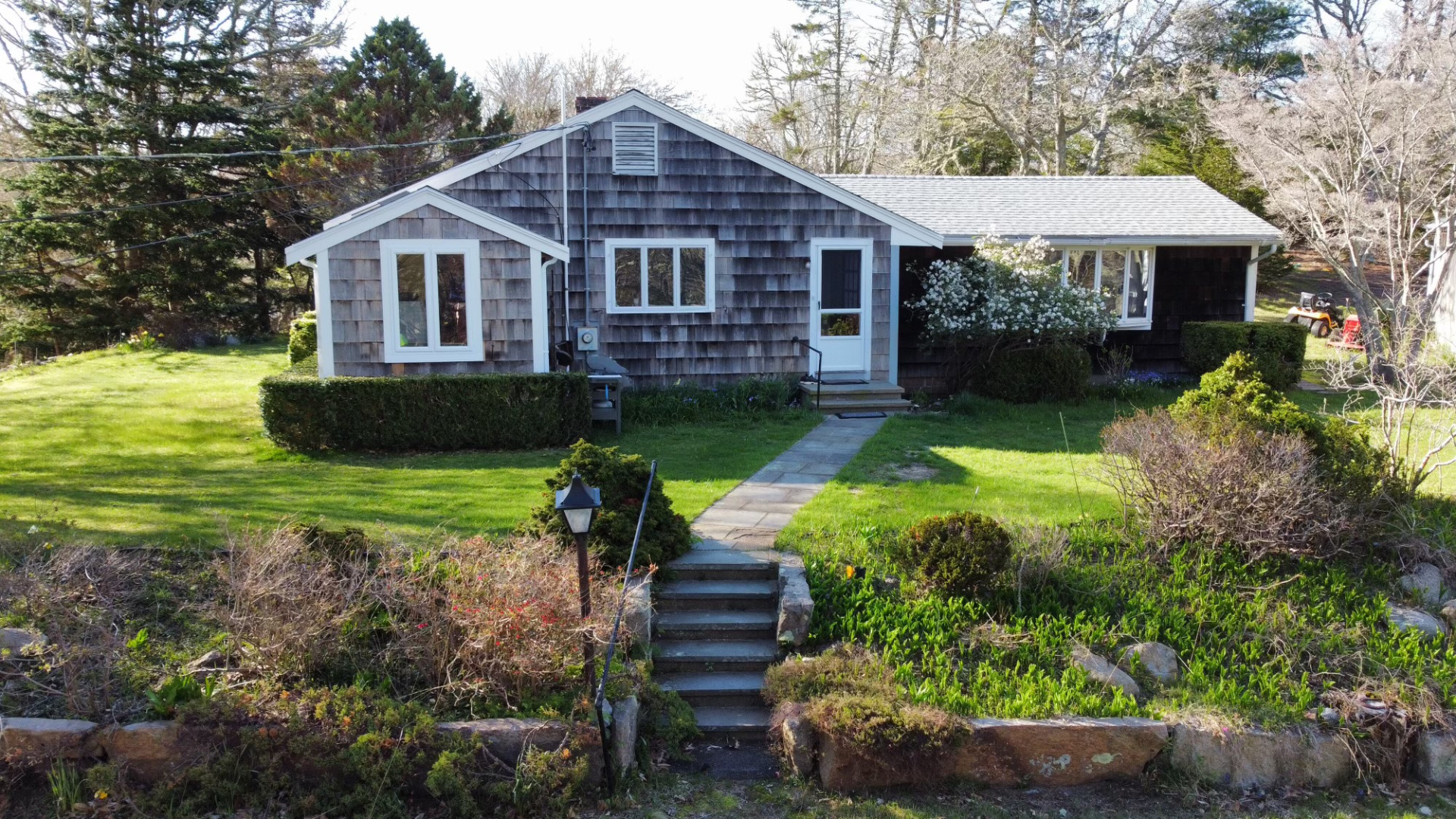 For Sale 135 Middle Road, Chilmark, MA 02535, North 5 Beds / 2 Full