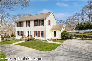 Gracious 5 bedroom Colonial.