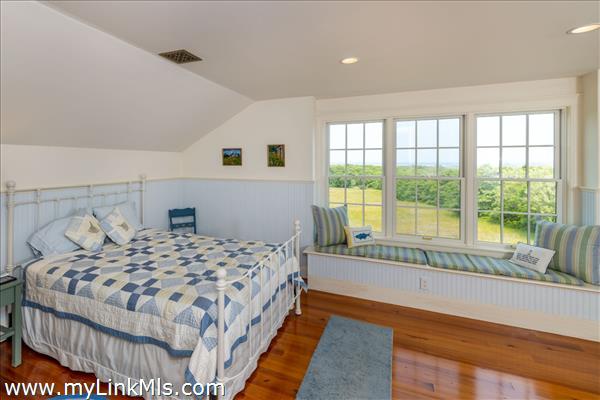 2nd level bedroom (2) en suite with waterviews