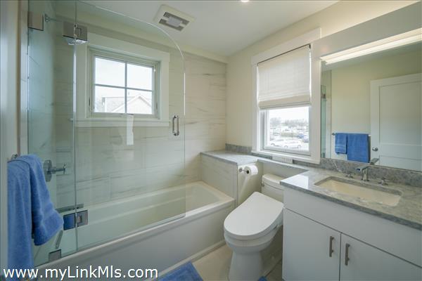 Guest full tiled bathroom with views!