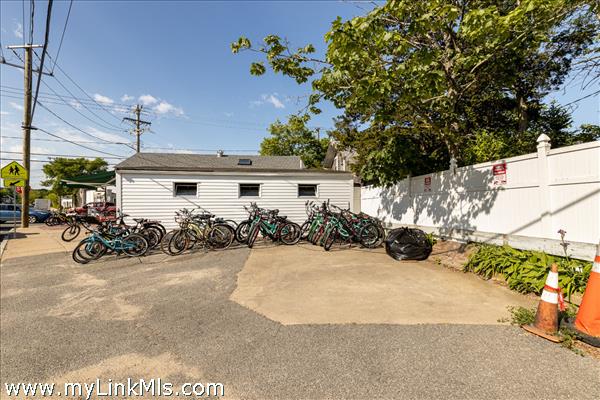 2.5 Parking Spaces