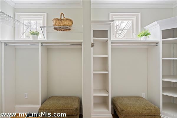 Walk-in closet
