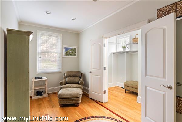 Primary suite sitting area