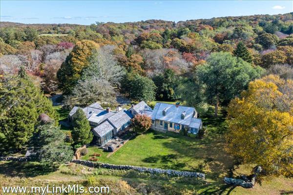 Seven Gates Estate on 26.5 Acres
