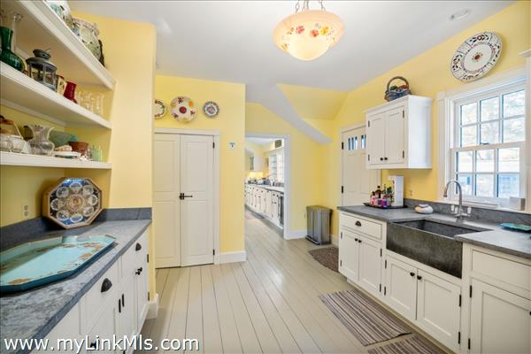 Butler's Pantry