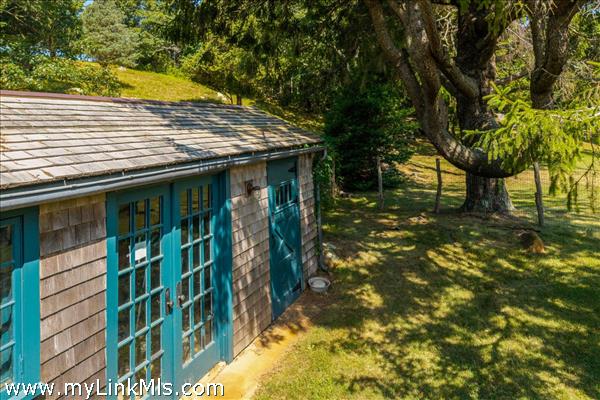 Shed