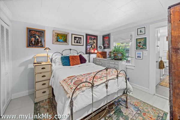 Primary suite