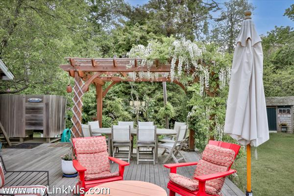 ...with an expansive deck ideal for entertaining