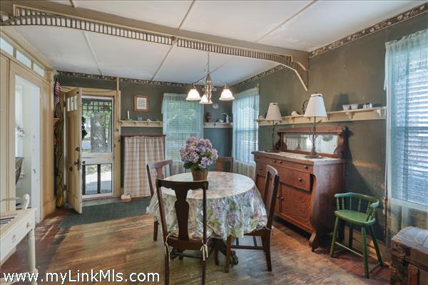 Enter the home into the dining area