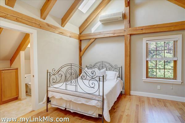 Ensuite #2 - Second Floor