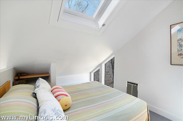 Guest House bedroom loft