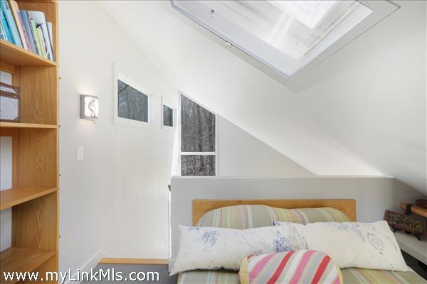 Guest House bedroom loft