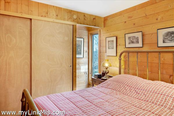 Main House guest bedroom