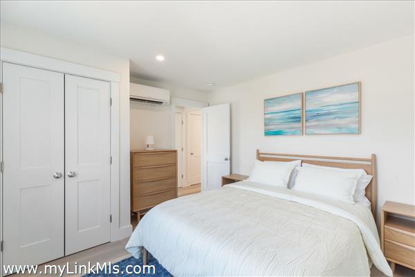 Guest bedroom