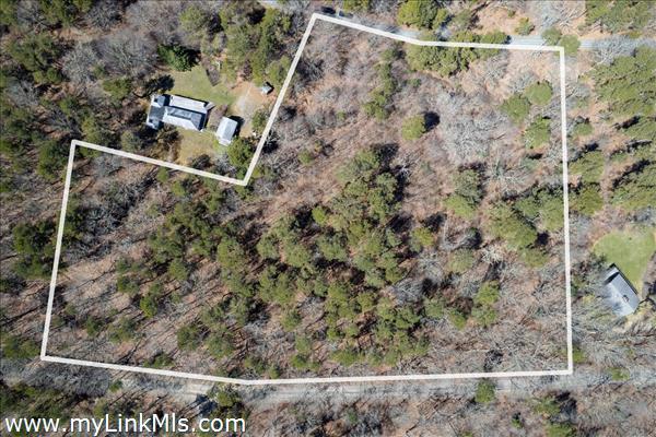 There are so many possibilities on over 4 acres.