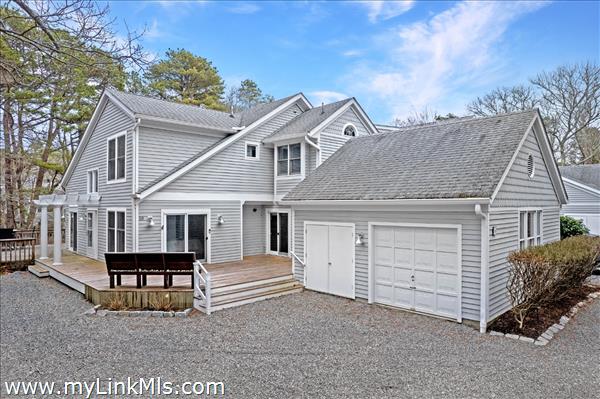 Premiere End Unit has been fully renovated.