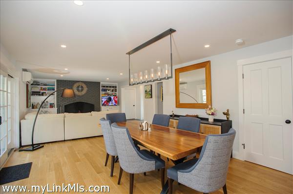 Dining room for 6 or 8 people