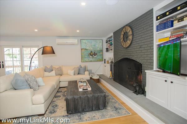Second living area on first floor