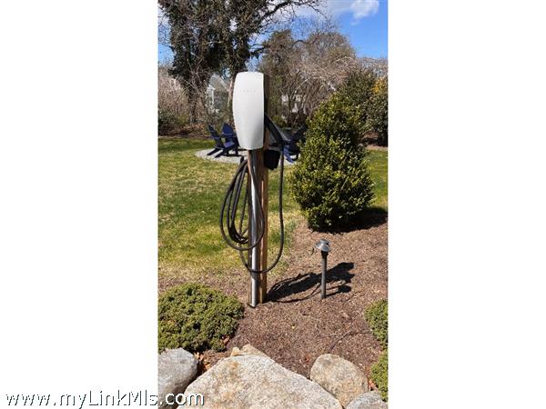 Electric charging station