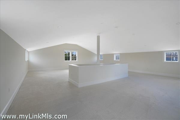 Upper level lounge area