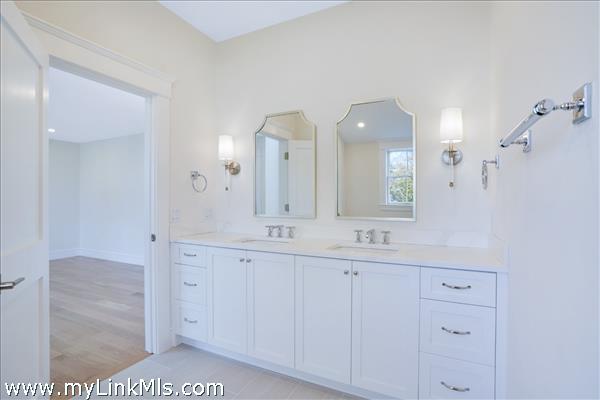 2nd floor middle guest bedroom private full bathroom