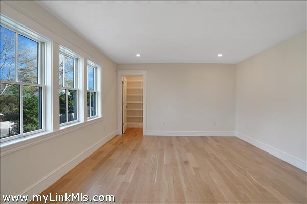 2nd floor middle guest bedroom with walk in closet