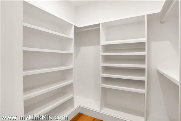 1st floor bedroom walk in clost