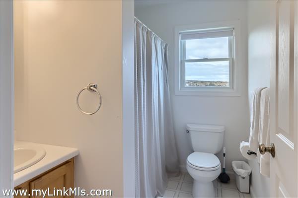 Guest house bath