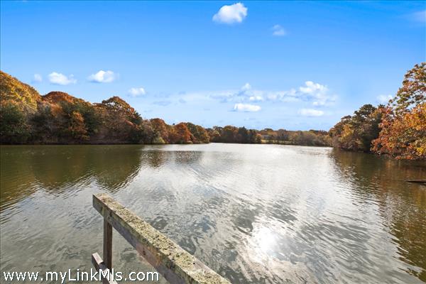600 feet of pond front