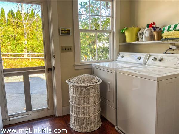 Rear entrance with laundry