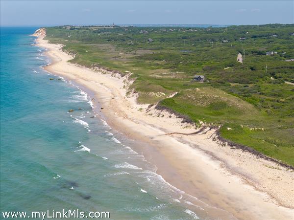 Moshup Beach