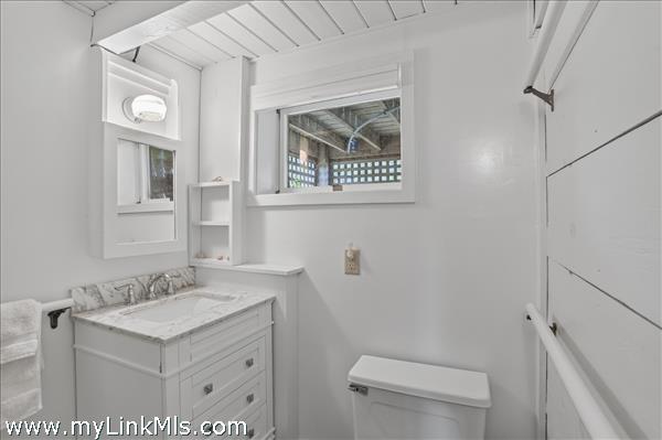 Lower-level bath.