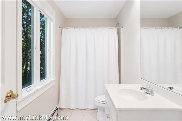 private bath to 1st floor bedroom