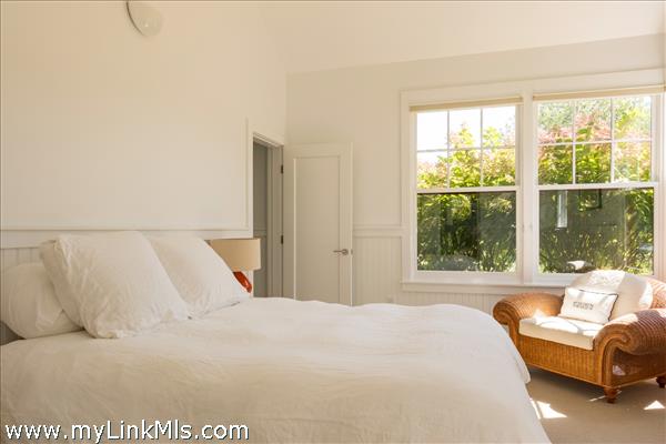 Bedroom ensuite bath #1 in guest house