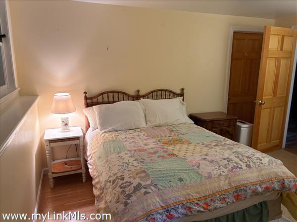 Guest apartment bedroom
