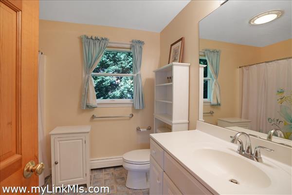 Full bath third floor