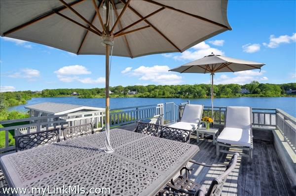 Rooftop deck