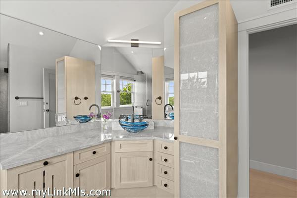Bathroom #4