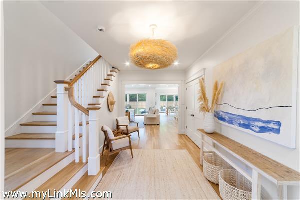 Spacious entry