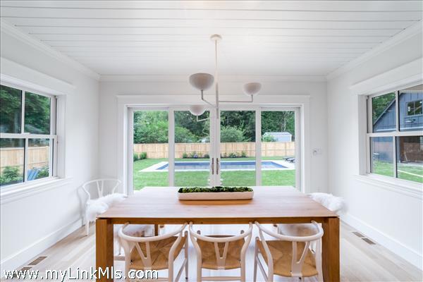 dining area overlooking the pool