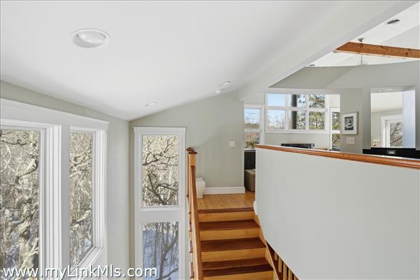 Amazing floor to ceiling windows extending the natural environment.