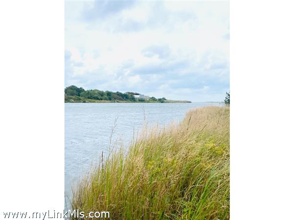 Chilmark Pond