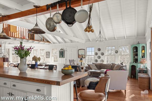 Kitchen, Living