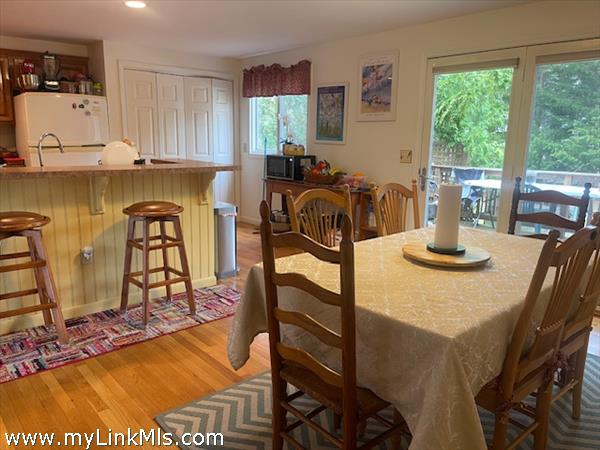 Dining area and snack bar