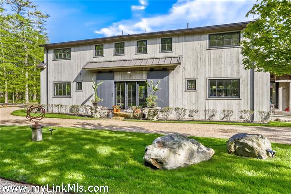 Yankee Barn Post and Beam construction