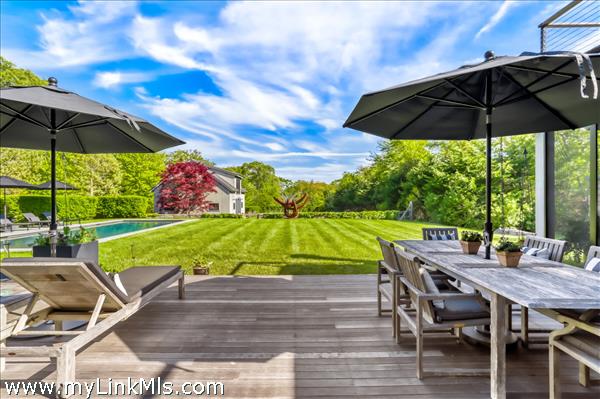 and easy indoor/outdoor living