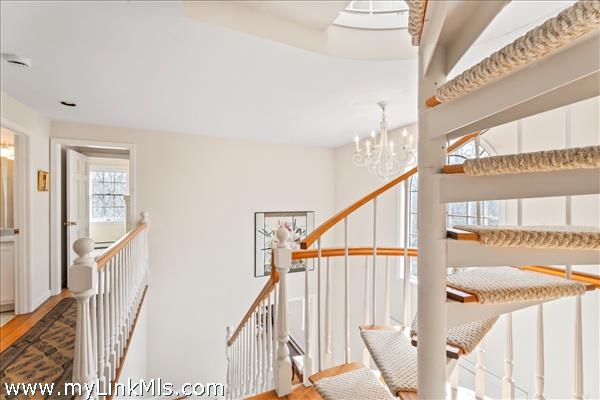 2nd Floor looking towards shared bath and 2 bedrooms